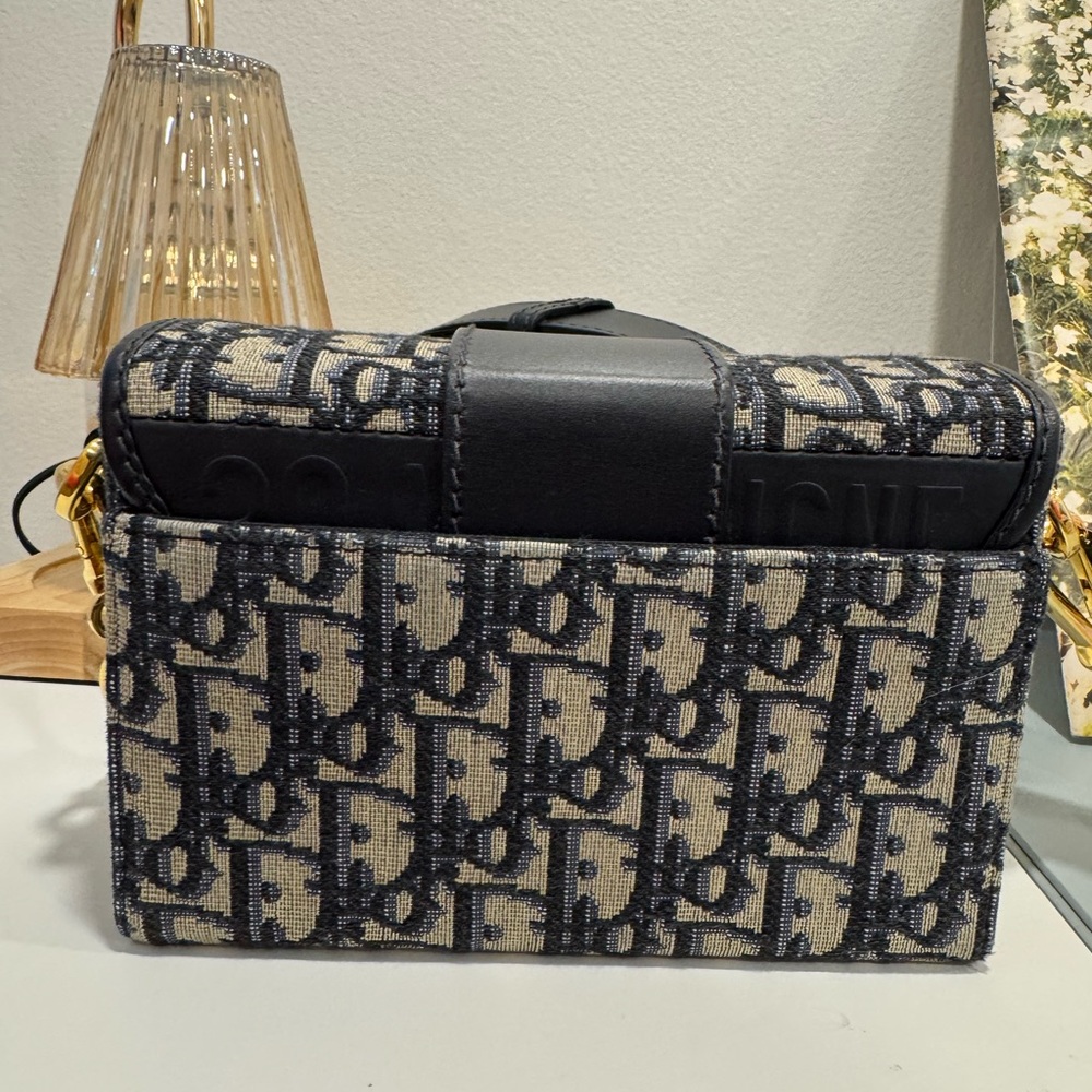 Dior 30 Montaigne Box Bag - Picture 2 of 7